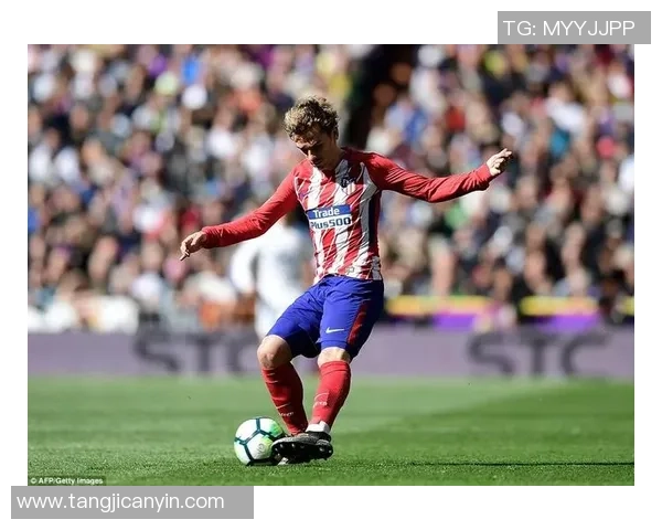 球星尬舞足球:从场上竞技到场下狂欢,明星球员展现另类魅力 球星尬舞足球:从场上竞技到场下狂欢,明星球员展现另类魅力